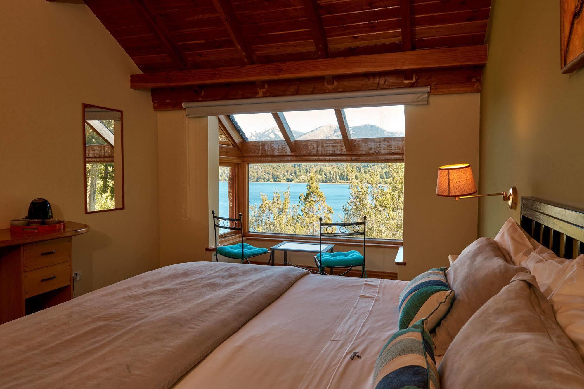 Peninsula Petit Otel San Carlos de Bariloche Dış mekan fotoğraf